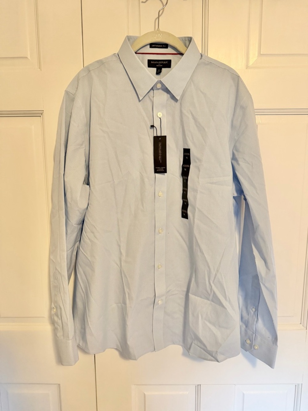 Banana Republic Untucked Fit Shirt XL NWT Light Blue‎ Button Down